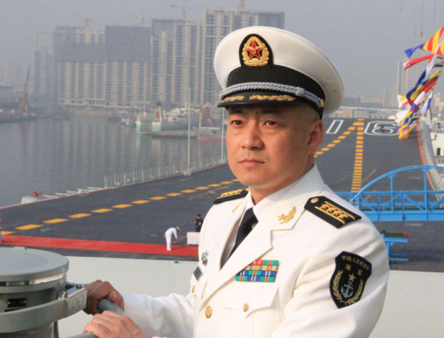 宜昌舰舰长，铁血丹心的海军英雄，宜昌舰舰长，铁血丹心的海军英雄传奇