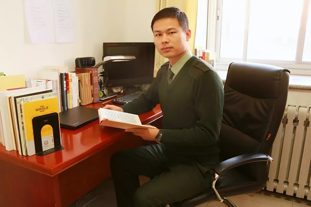 阅兵式中的多彩方阵，阅兵式中的多彩方阵展示风采