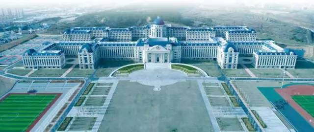 解放军海军潜艇学院，培养精英人才的摇篮，解放军海军潜艇学院，精英人才的培育摇篮