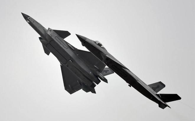 歼-20将成为全球最强五代机，技术革新与战略价值的体现，歼-20，全球最强五代机的技术革新与战略价值典范