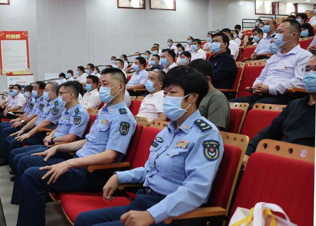 空军军医大学官网，探索医学领域的卓越殿堂，空军军医大学官网，医学卓越殿堂的探索之旅