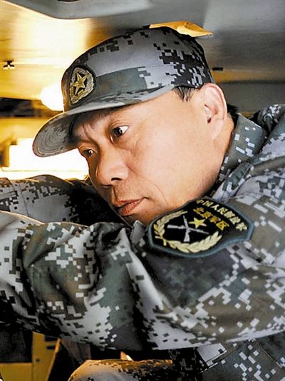 关于中国人民解放军陆军第XX集团军防空旅移防与旅长吴军的领导力展现，中国人民解放军陆军某集团军防空旅移防与旅长吴军的领导力风采展示