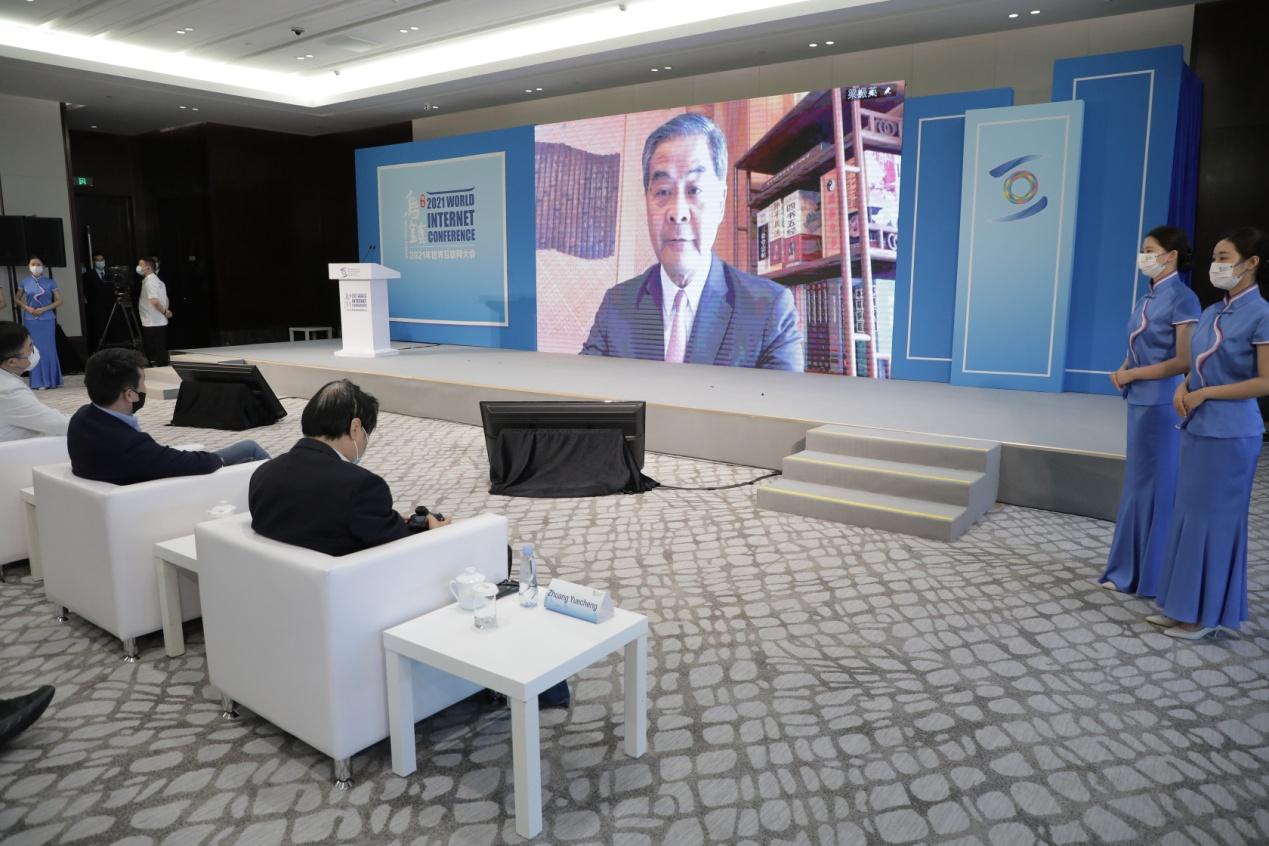两岸新形势下的机遇与挑战，走向融合发展的深度探析，两岸新形势下的机遇与挑战，深度探析融合发展之路