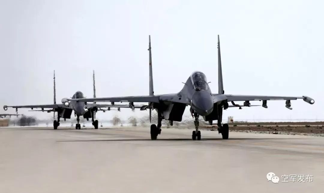 中巴空军联合训练，深化合作，共筑空中防线，中巴空军联合训练，深化合作，共筑坚固空中防线