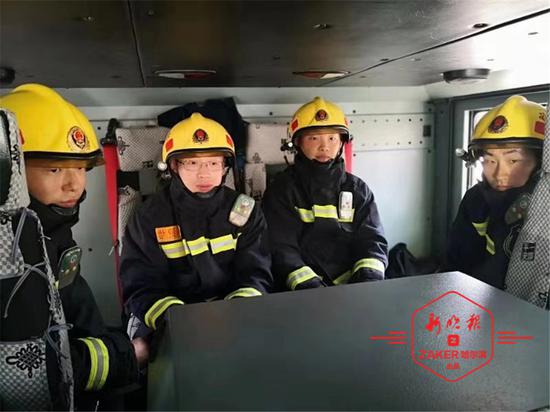 回望历史,共赏荣耀——2005年大阅兵现场直播回顾,回望辉煌历史,共赏荣耀瞬间——2005年大阅兵盛况回顾