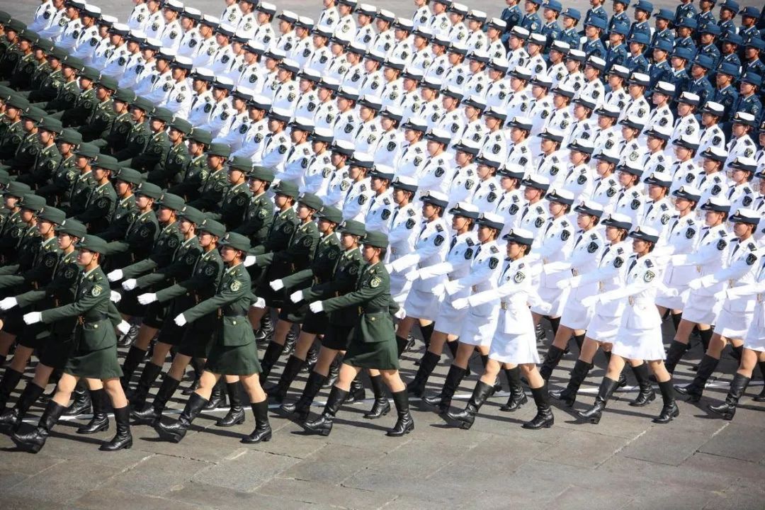 阅兵都有哪些方队，阅兵精彩瞬间，众多方队展示风采