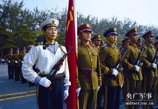 国宾护卫队与三军仪仗队，一道独特的国家风景线，国宾护卫队与三军仪仗队，国家独特风景线之荣耀展示