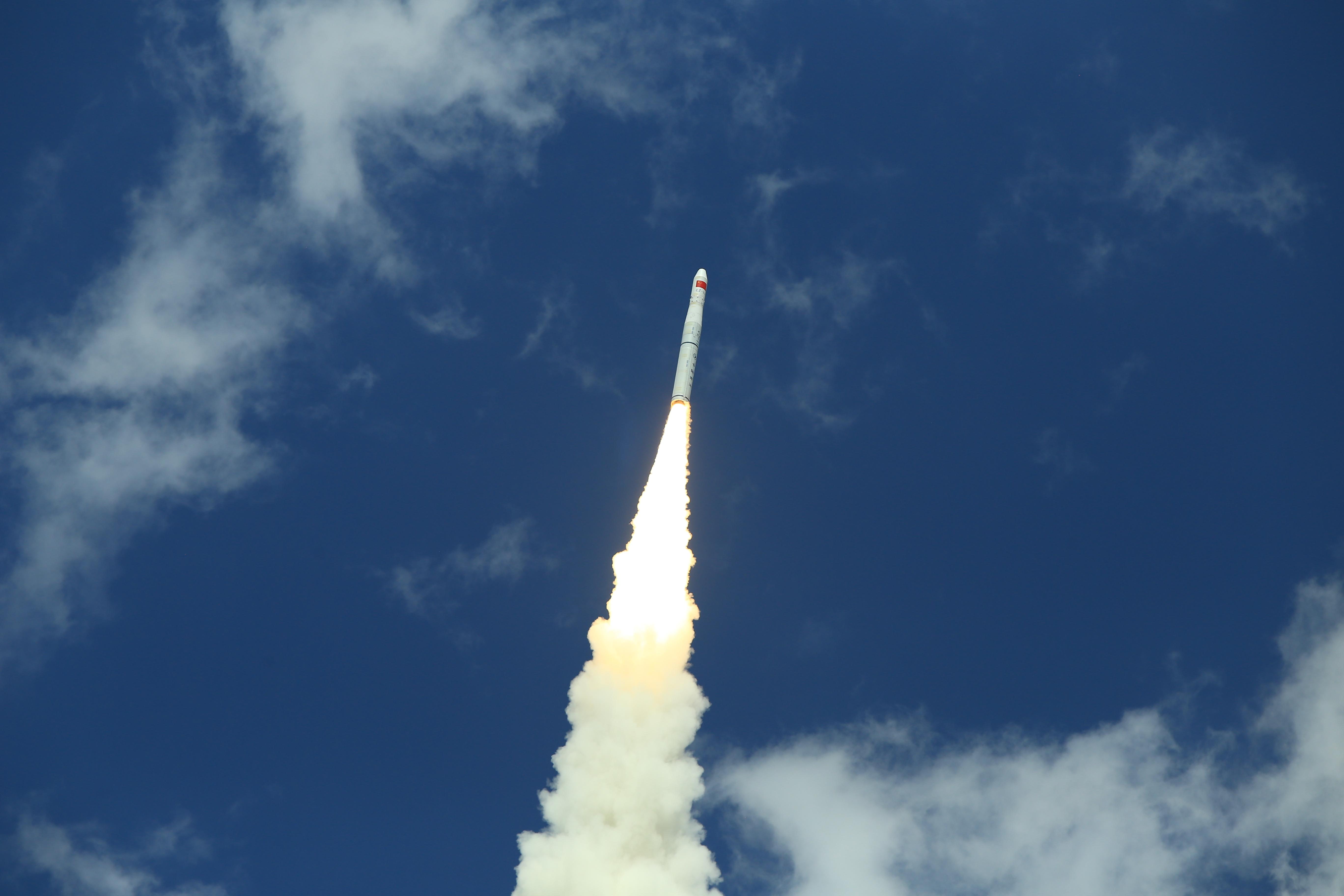 火箭发射新闻，探索宇宙的新里程碑，火箭发射成功，开启宇宙探索新里程碑