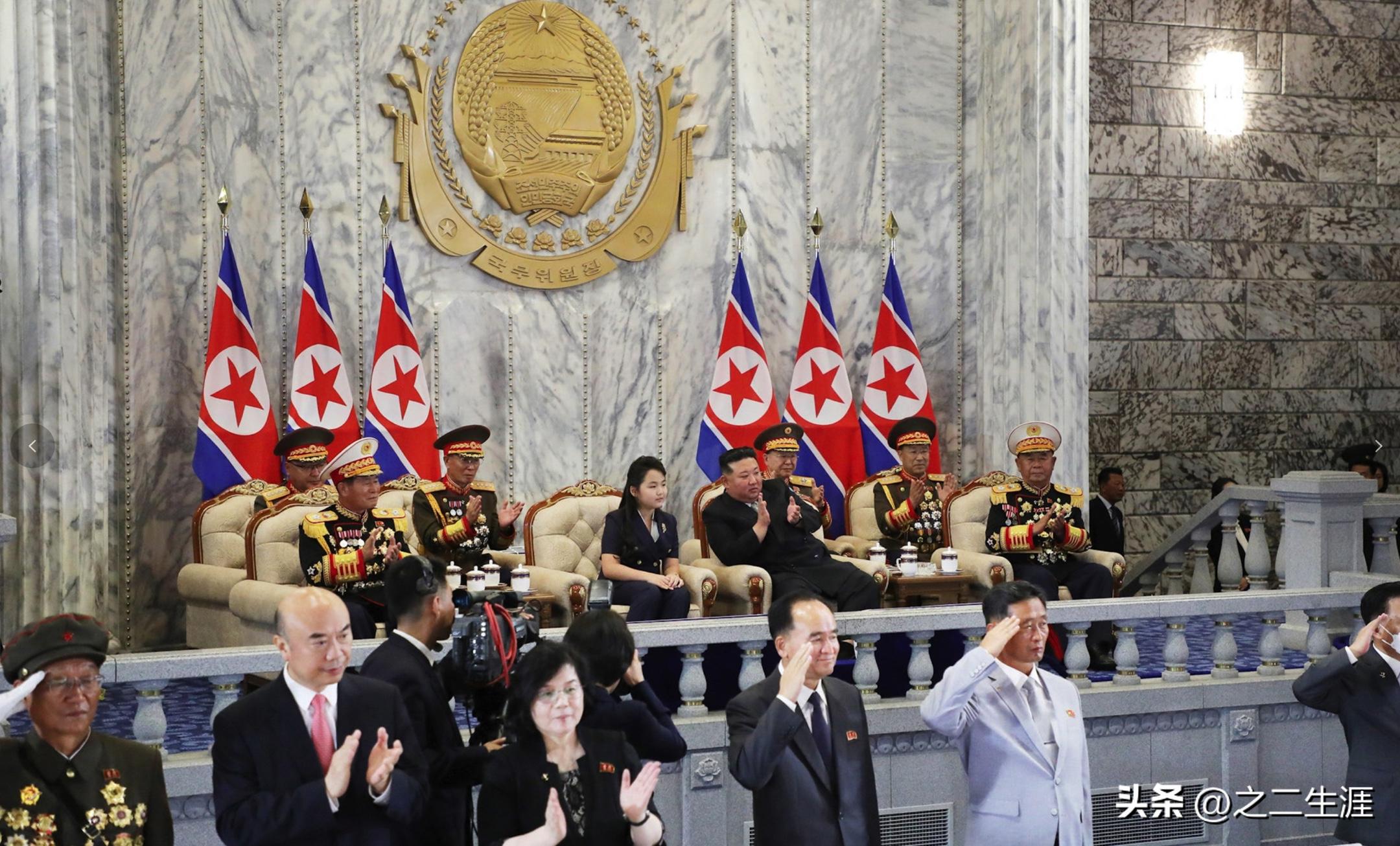 庆祝国庆节，回顾2023阅兵图片中的荣耀与力量，庆祝国庆节，回顾2023阅兵荣耀瞬间，展现力量与团结