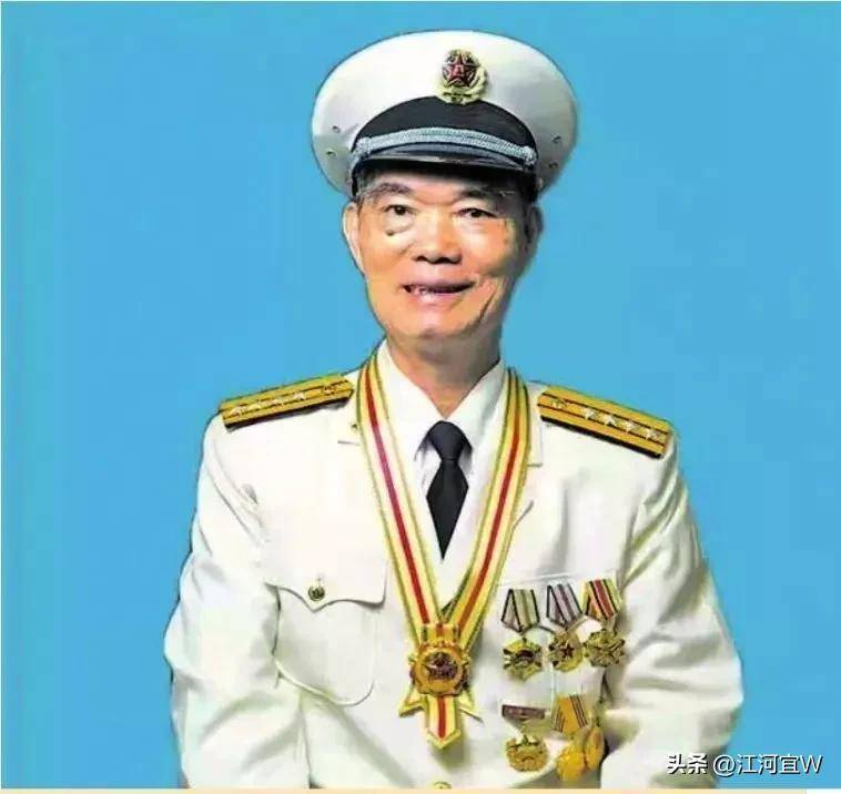 一级军功章获得者，荣耀背后的英勇事迹与无私奉献，一级军功章背后的英勇与奉献，荣耀事迹揭示