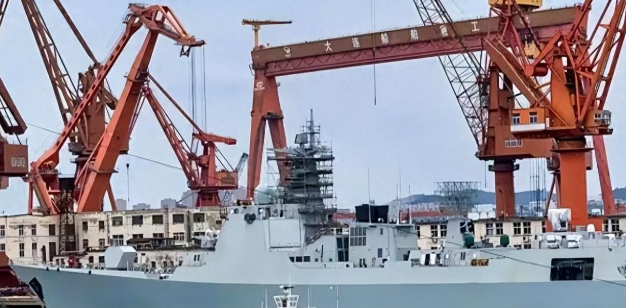 关于我国海军舰艇052DL下水时间的探讨，我国海军舰艇052DL下水时间探讨