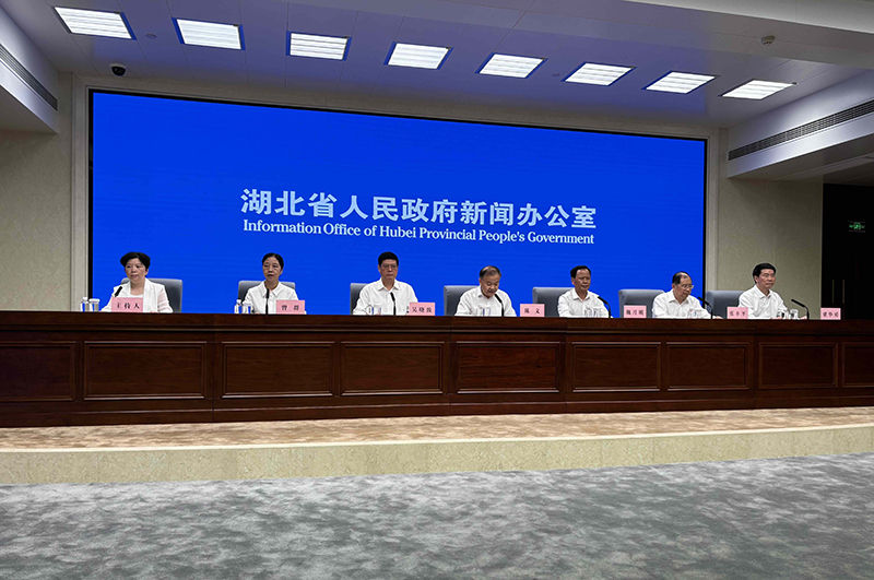新闻发布会上的风云变幻，新闻发布会上的风云变幻，揭秘背后的故事
