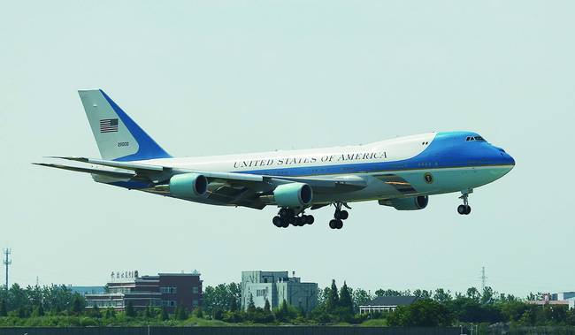 美国空军一号与中国空军，两大强国的空中力量对比，美国与中国空军力量对比，空军一号与空中力量的较量