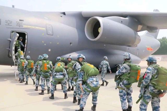 揭秘空降兵第十五军，一支精锐之师的荣耀与使命，揭秘精锐之师，空降兵第十五军的荣耀与使命