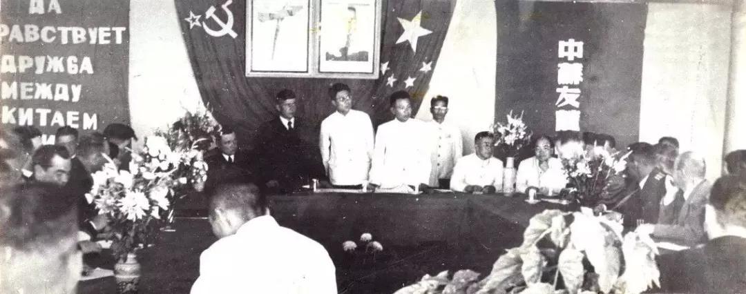 海军成立70周年海上阅兵首次提出，展现中国海洋强国的雄浑力量，中国海军70周年海上阅兵，海洋强国雄浑力量震撼展现