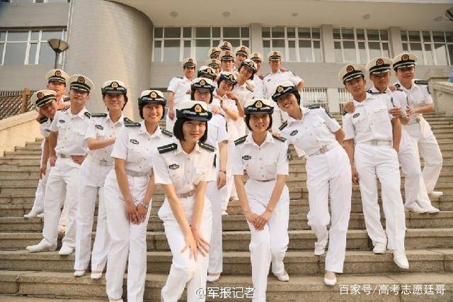 青岛海军舰艇学院，培养精英海军人才的摇篮，青岛海军舰艇学院，精英海军人才的培育摇篮