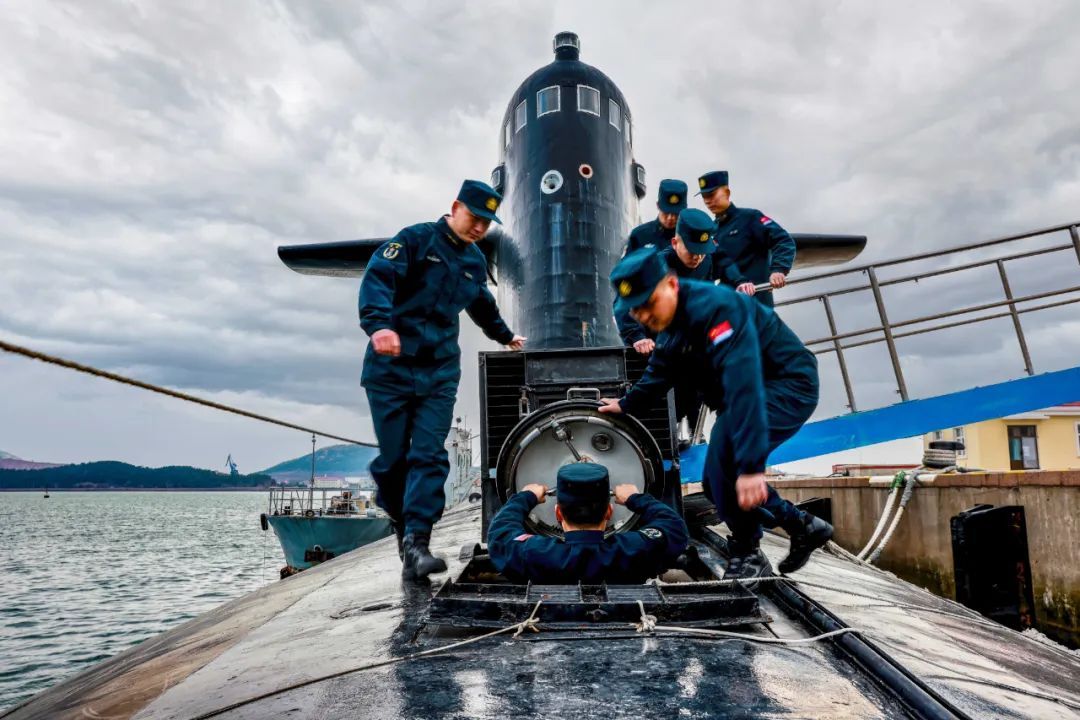 沙子口92330部队核潜艇，深海静默的守护者，深海静默的守护者，沙子口92330部队核潜艇