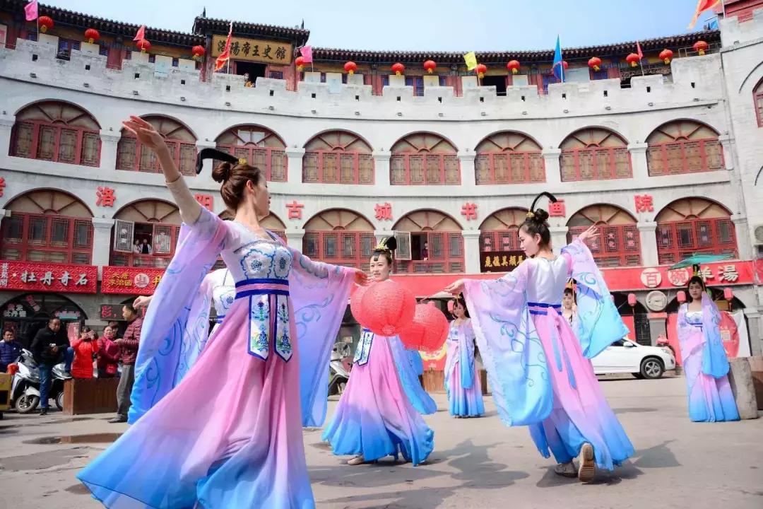 解放军仪仗队小姐姐的风采，解放军仪仗队小姐姐风采展示