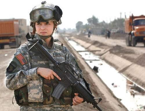 关于中国女兵性相关话题的探讨与警示，中国女兵性话题探讨与警示，深度解析与反思