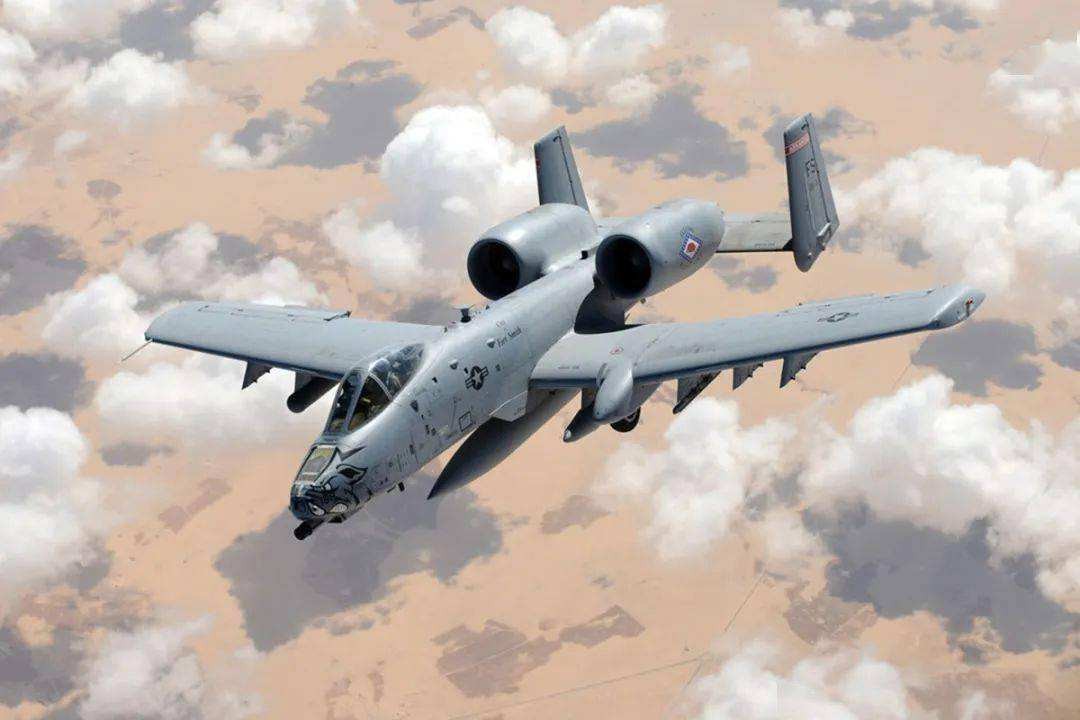 A-10攻击机全挂载武器，空中力量的锐利之爪，A-10攻击机全挂载武器，空中力量的锐利尖兵