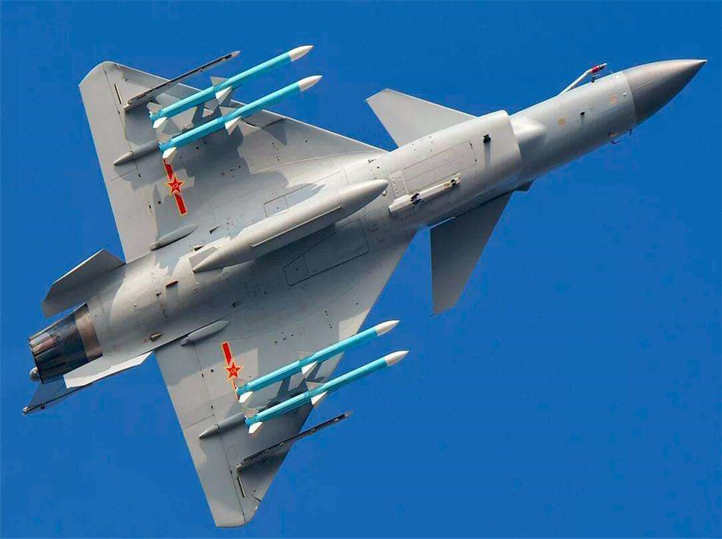 歼-10C与歼-16，空中巨龙的双重力量，歼-10C与歼-16，空中巨龙的双重战力