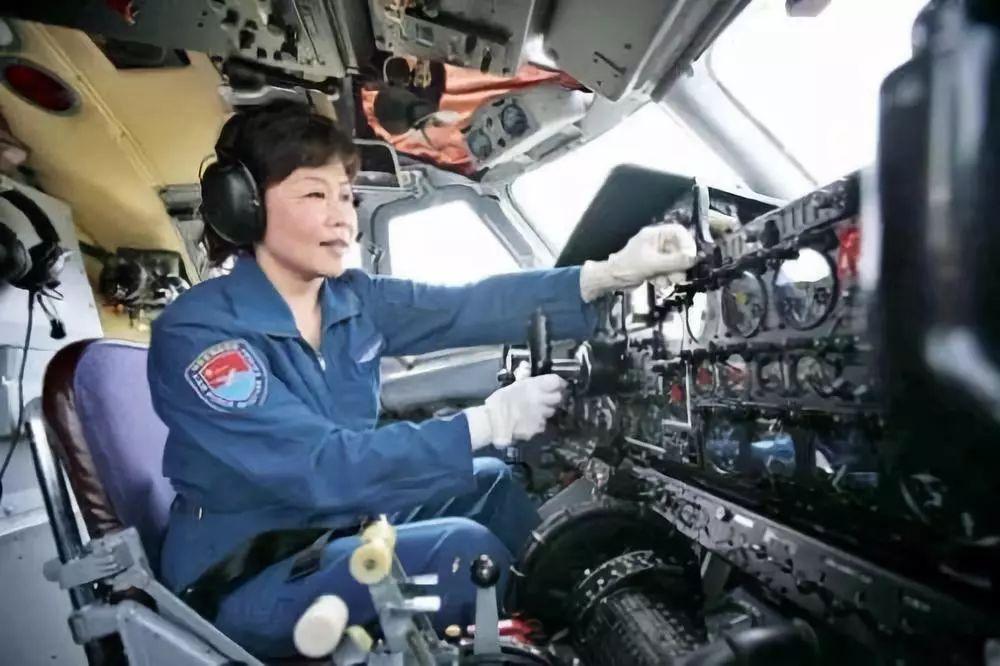 中国空军成立时间及其深远影响，中国空军成立及其深远影响概述