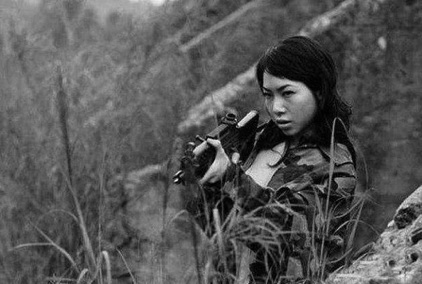 越南女兵与美人计，战争中的智慧与勇气，越南女兵，战争中的智慧与美人计