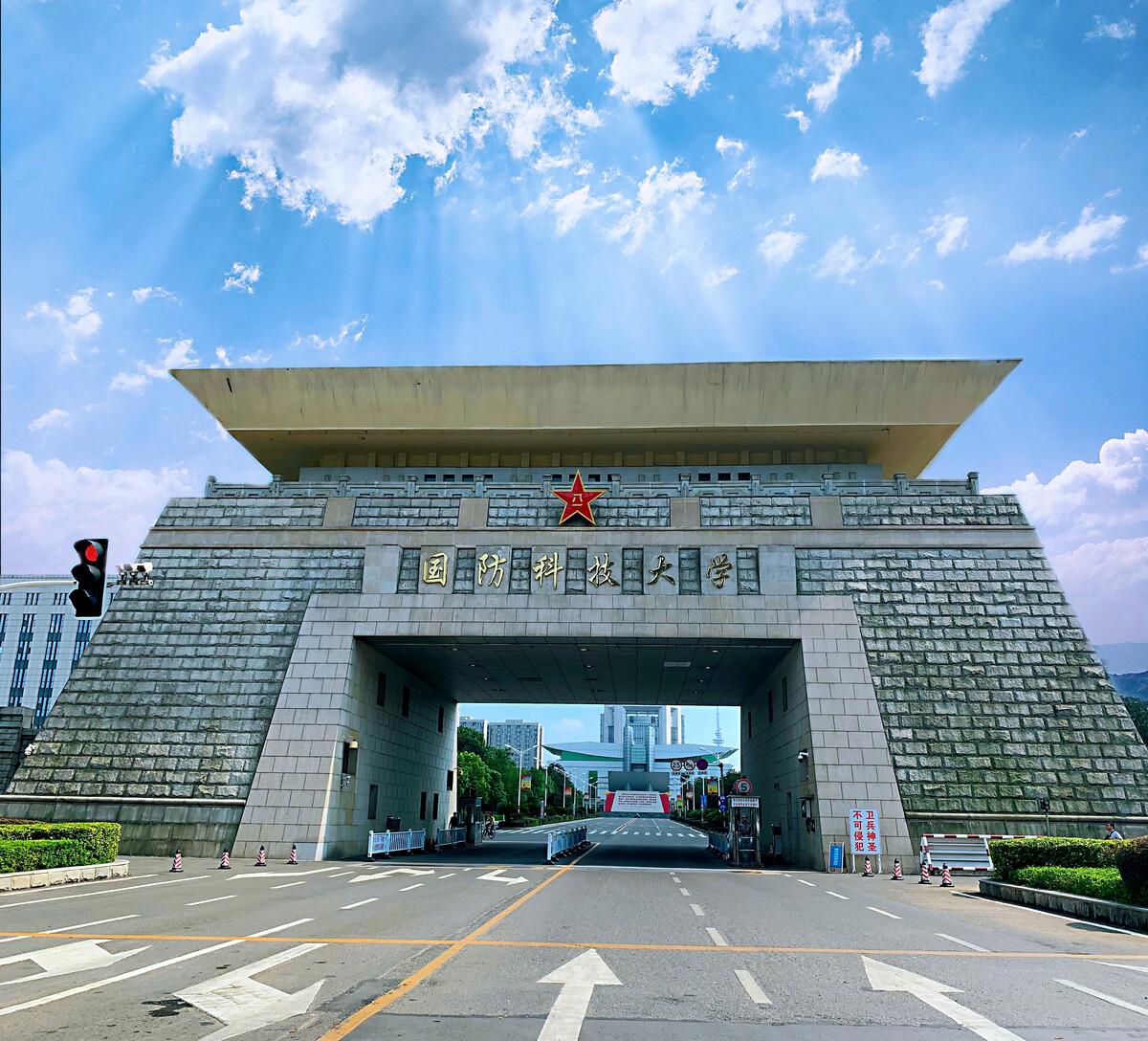 国防大学老师名单及其卓越贡献，国防大学老师名单及卓越贡献概览