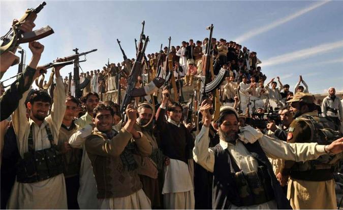 雅克47重型战斗机图片,历史、技术与力量的展现,雅克47重型战斗机,历史、技术与力量的完美展现图片集