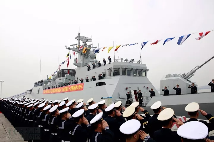 中国人民解放军海军舰艇入列仪式，庆祝新战舰南昌舰正式服役，庆祝新战舰南昌舰正式服役，中国人民解放军海军舰艇入列仪式盛大举行