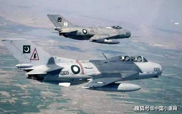 俄罗斯空军服装，历史、特色与现代演变，俄罗斯空军服装的历程，历史特色与现代演变