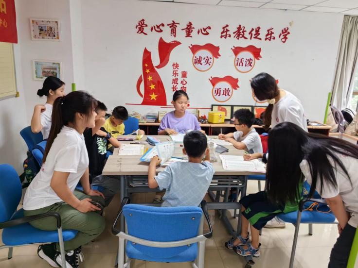 中国人民解放军军旗的意义由来，中国人民解放军军旗的意义与由来简介