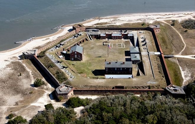 古巴军事基地，历史、现状和未来展望，古巴军事基地，历史沿革、现状解析与未来展望
