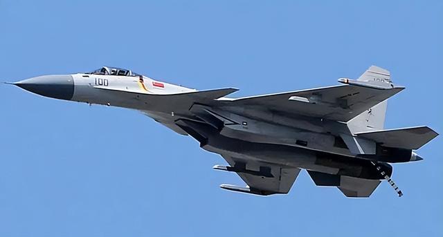 我国歼-15与美国战斗机对拼，空中力量的较量与前瞻，歼-15与美国战斗机空中对决，力量较量与未来展望