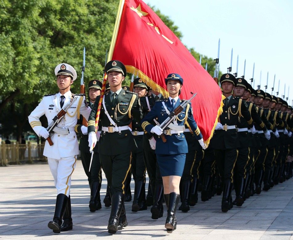 仪仗兵中的女性形象，身高要求与卓越表现，仪仗兵中的女性形象，身高要求与卓越成就概述