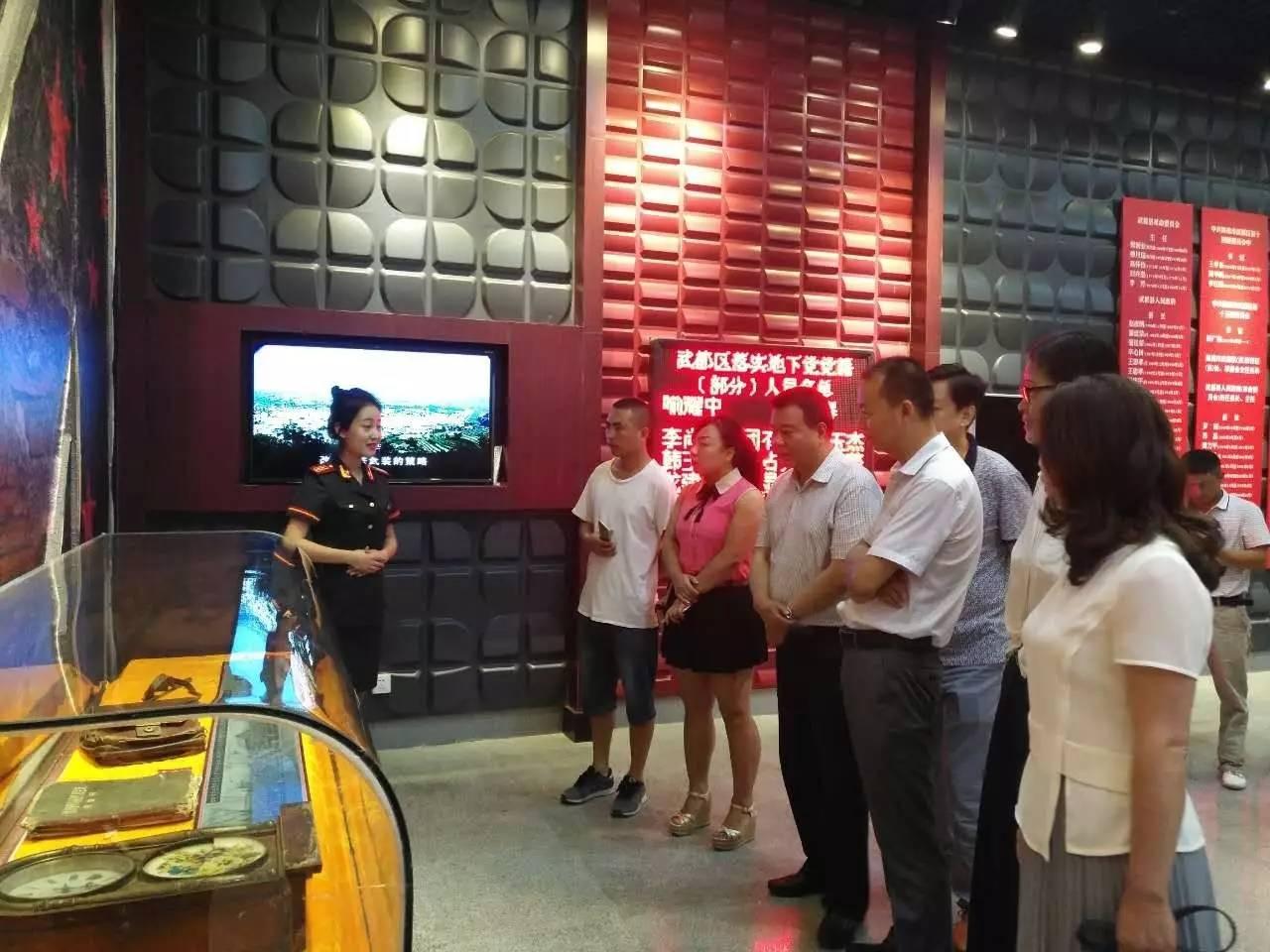 光辉号航空母舰模型，探索与解析，光辉号航空母舰模型深度探索与解析