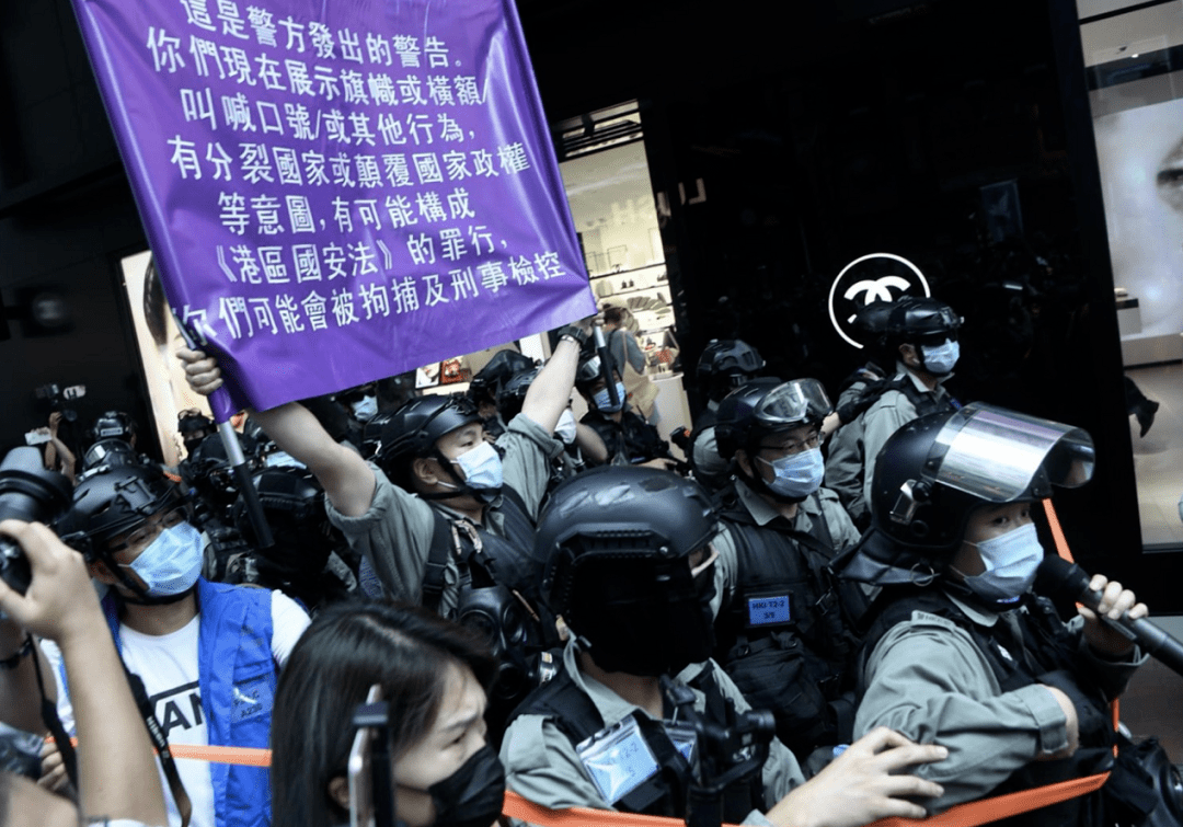 今晚香港9点35分,一场盛大的活动即将拉开帷幕。这是一个令人期待已久的历史时刻,标志着香港迈向新的里程碑。本文将为您详细介绍这一事件背后的故事,以及它所带来的深远影响。,香港迈向新里程碑,今晚9点35分的盛大活动揭晓