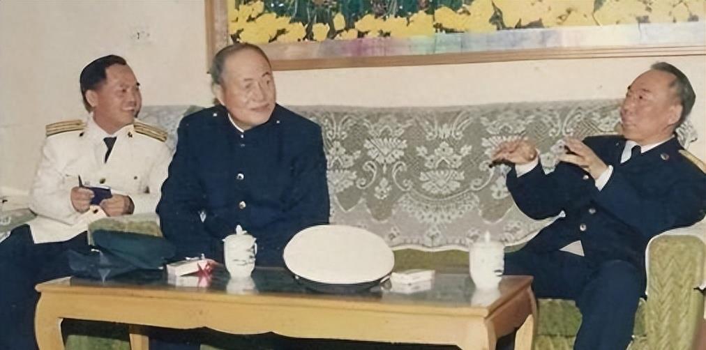 海军司令员张连忠，领航新时代的海军力量，张连忠领航新时代海军力量，海军司令员铸就海上强国梦