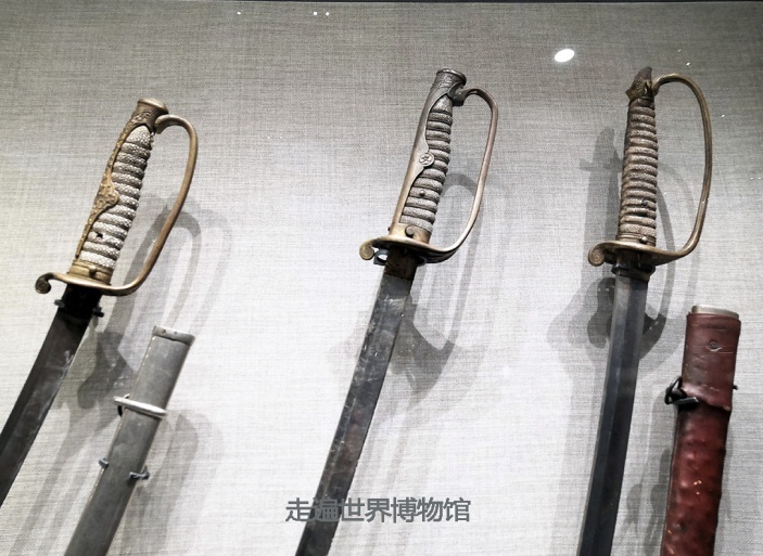 军刀礼与指挥刀，象征、传统与荣耀的融合，军刀礼与指挥刀，象征荣耀与传承的融合之旅