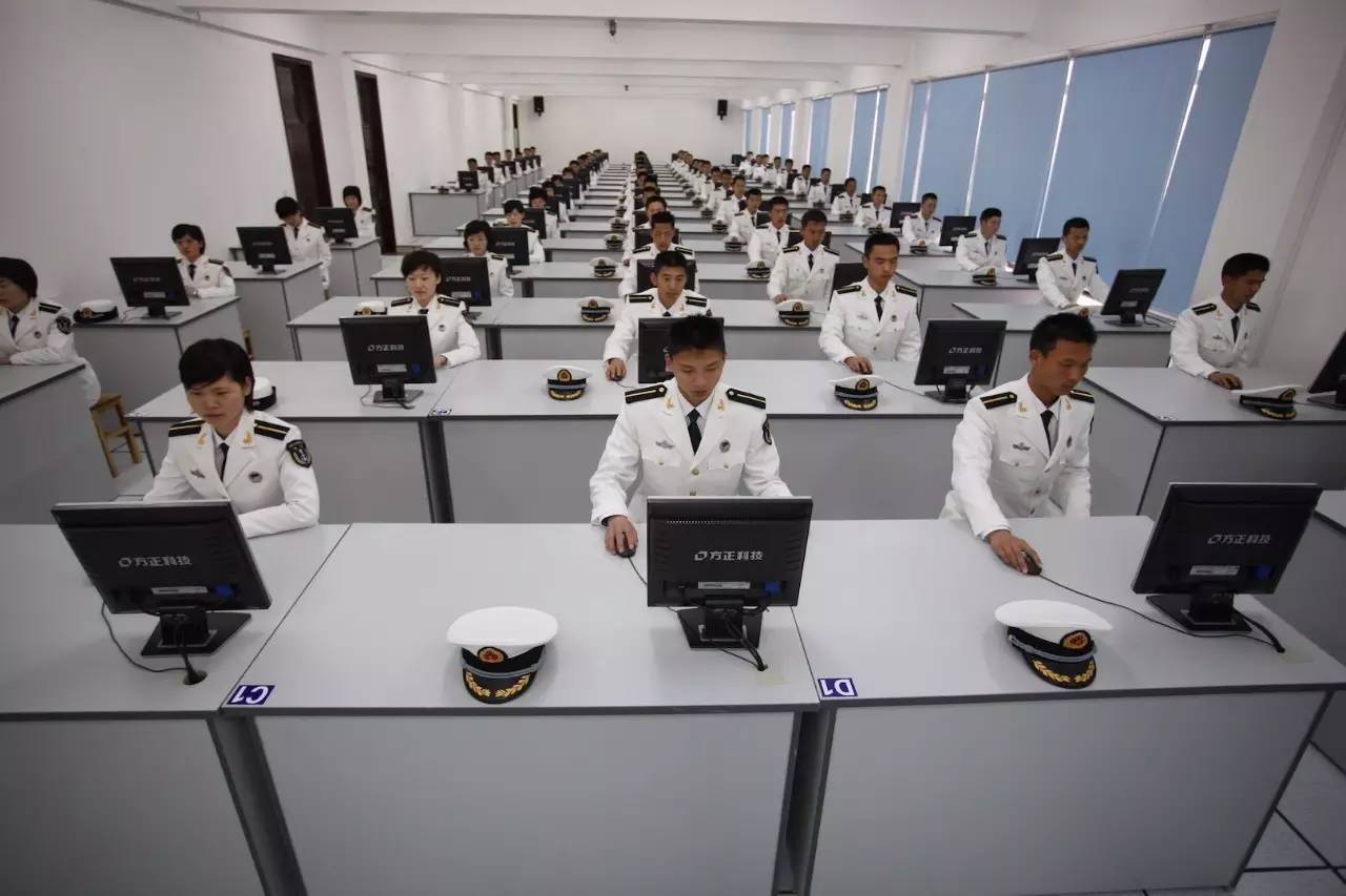 大连航艇学院，培养航海精英的摇篮，大连航艇学院，航海精英的培育摇篮