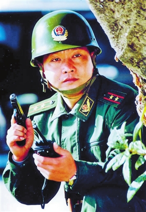 印春荣中将退休原因分析,印春荣中将退休原因深度解析