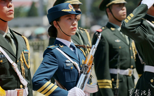 三军女兵图片高清,展现新时代巾帼英雄的风采,新时代巾帼英雄风采,三军女兵高清图片展示