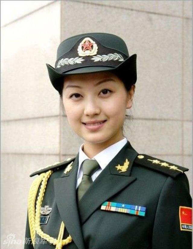 特别漂亮的女兵，英勇与美丽的双重赞歌，女兵风采，英勇与美丽的双重赞歌
