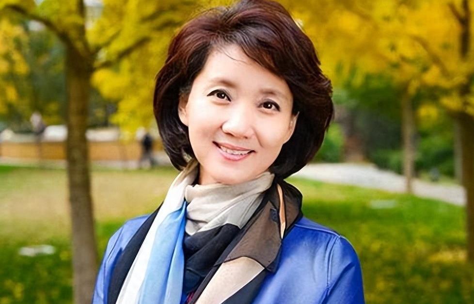 剧本新闻稿，探索舞台背后的故事，舞台背后的故事揭秘，剧本新闻稿深度探索