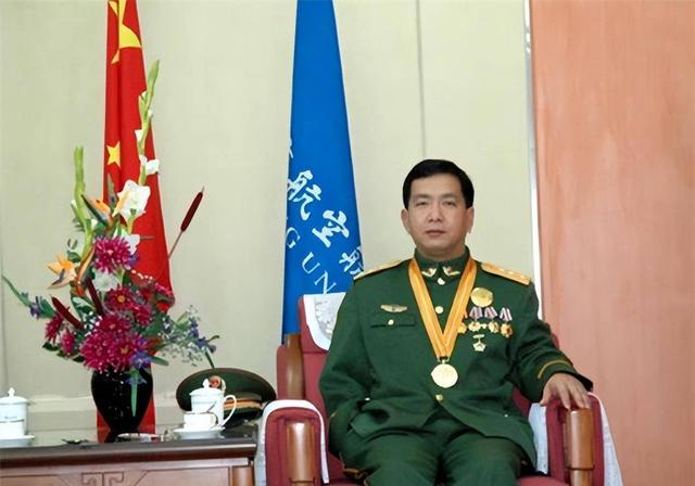 独臂将军丁晓兵，军旅生涯的转折与未来的展望，独臂将军丁晓兵，军旅生涯的蜕变与未来展望