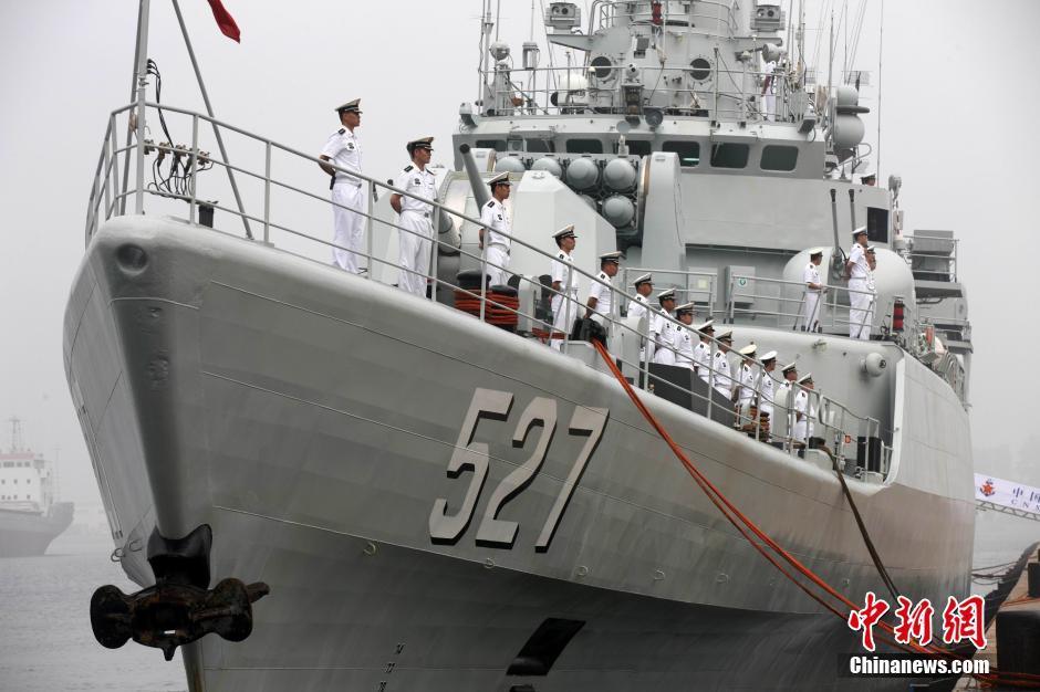 南海舰队834舰，守护海洋的钢铁长城，南海舰队834舰，钢铁长城守护海洋安全