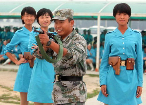 2009国庆阅兵女兵领队，巾帼英雄的风采，巾帼英雄风采，2009国庆阅兵女兵领队展英姿