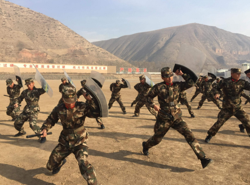 当兵训练日常，挑战与成长，当兵训练的挑战与成长之路