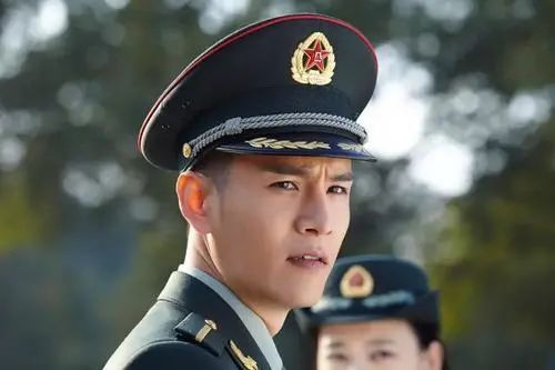 关于近视者能否通过军校选拔的探讨，以300度近视为例，探讨近视者能否通过军校选拔，以近视300度为例分析