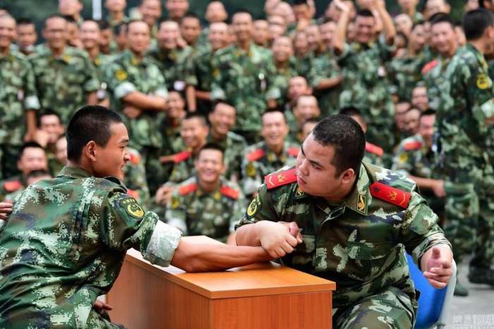 内蒙古乌海老兵打新兵事件，反思与探讨，内蒙古乌海老兵打新兵事件，反思与应对之道